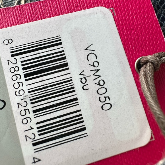 VINCE CAMUTO LACE V-NECK DRESS - Picture 6 of 7